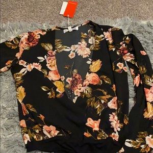 Floral print bodysuit.